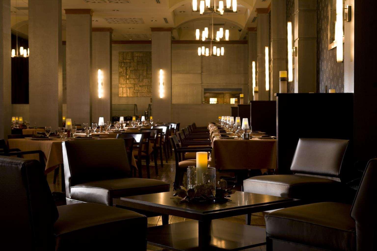Doubletree By Hilton פאלם ביץ' גרדנס מראה חיצוני תמונה