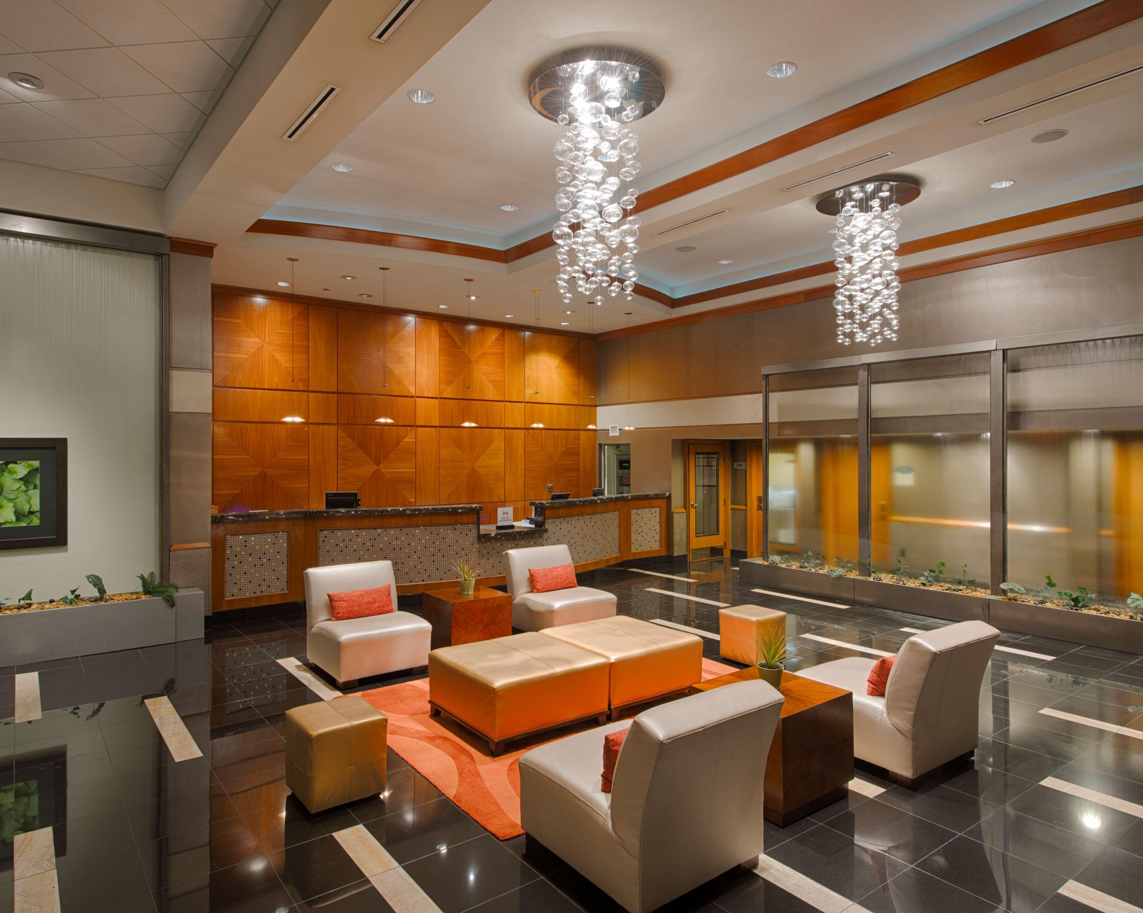 Doubletree By Hilton פאלם ביץ' גרדנס מראה חיצוני תמונה