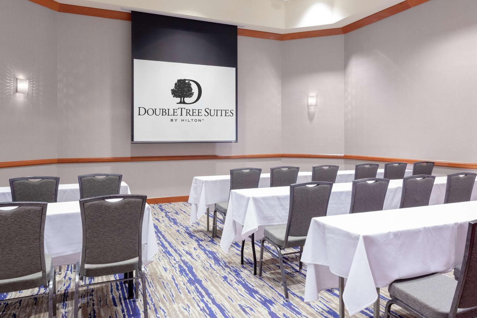 Doubletree By Hilton פאלם ביץ' גרדנס מראה חיצוני תמונה